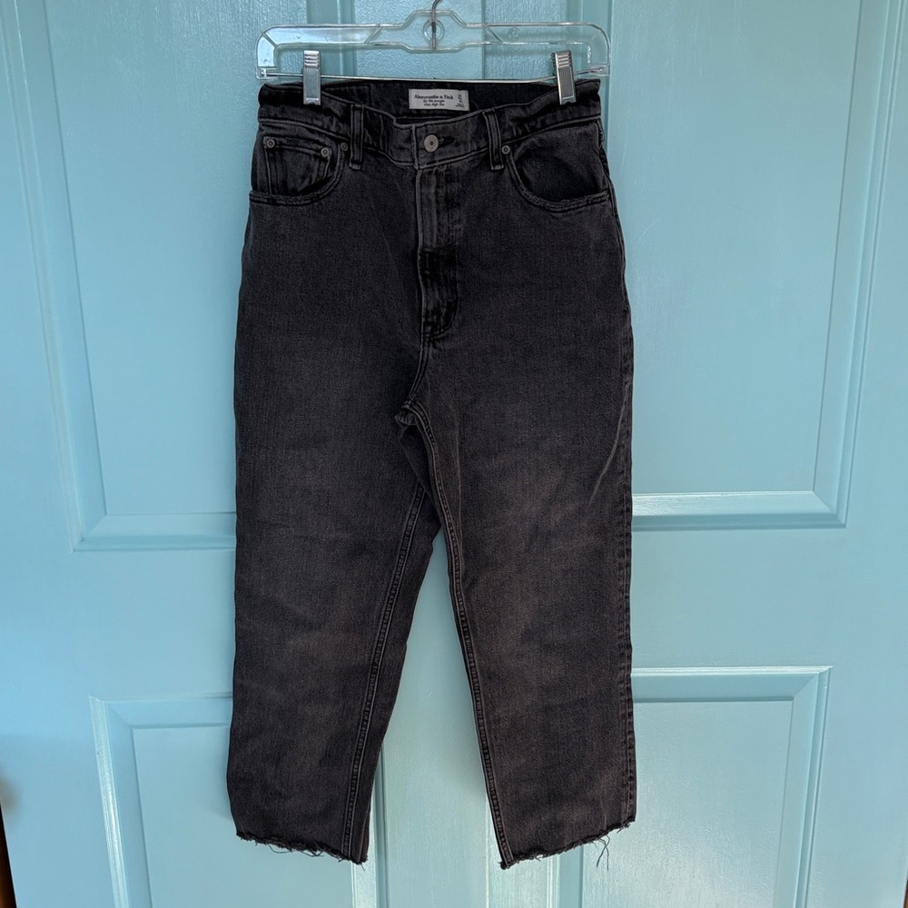 Abercrombie & Fitch ‘90s Straight Ultra High Rise Jean